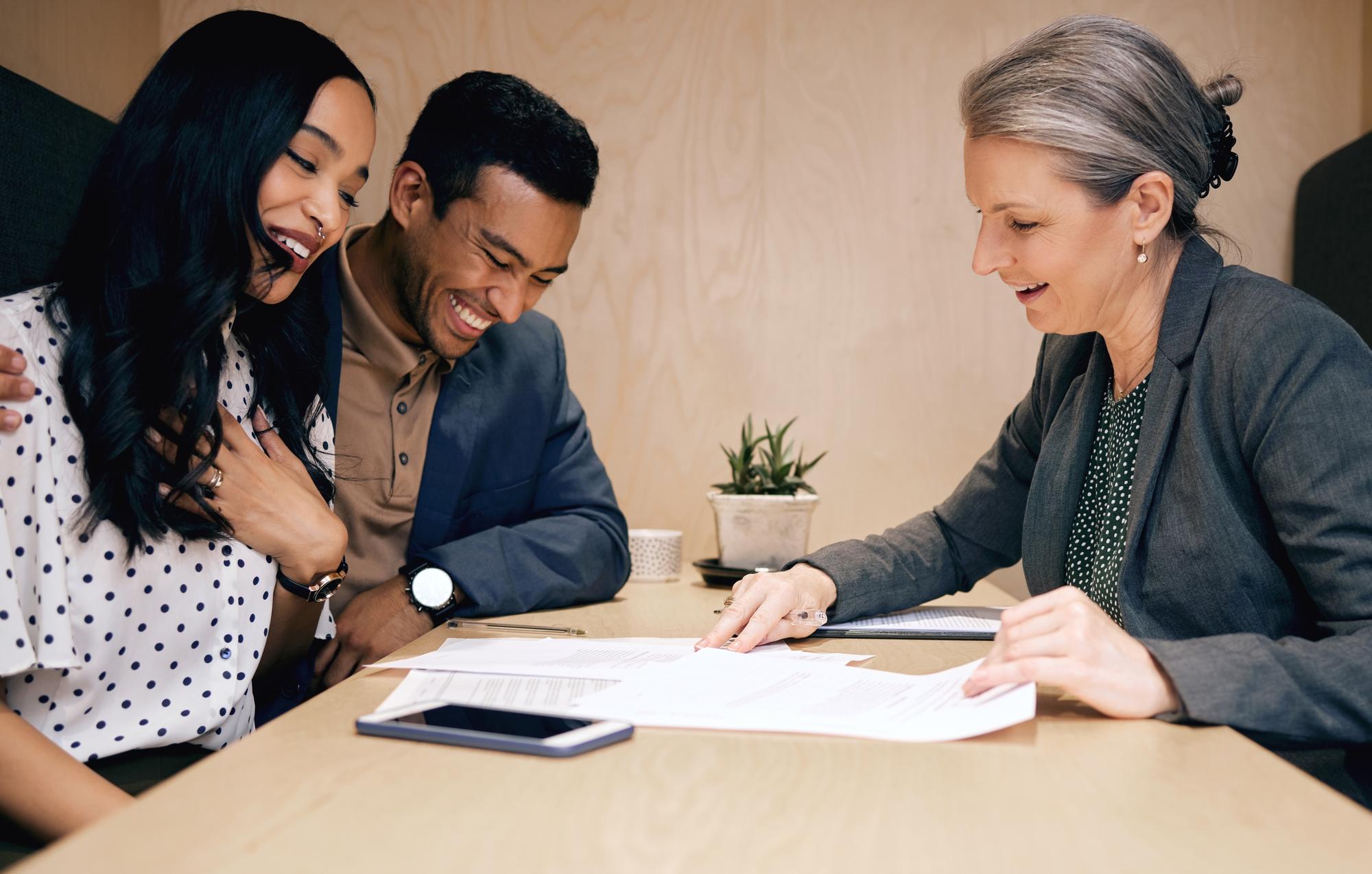 Professional legal services team providing law consultation, contract drafting, court representation and dispute resolution i